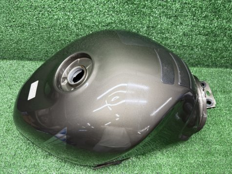 Бензобак бак Honda CBR 1100 XX SC35 97-2