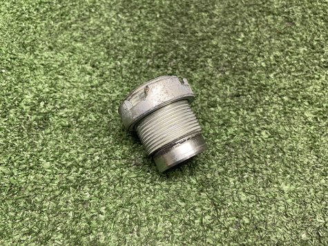 Болт гайка рамы маятника Honda CBR 600 F4i PC35-2