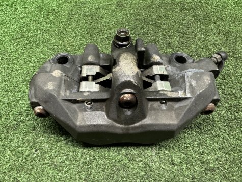 Суппорт левый Honda CBR 600 RR PC37 05-06-1