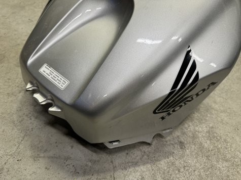 Пластик накладка бака Honda CBR 600 RR PC37 05-06-3