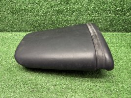Сиденье пассажира Honda CBR 900 919 SC33 94-97