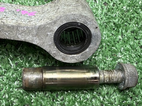 Рычаг прогрессии Honda CBR 900 919 SC33 96-97-1