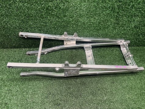 Подрамник Honda CBR 900 919 SC33 96-99-2
