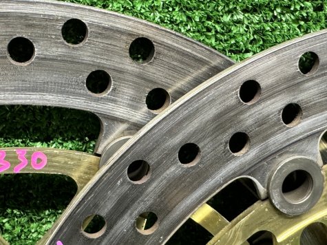 Тормозные диски передние Honda CBR 929 SC44 -1
