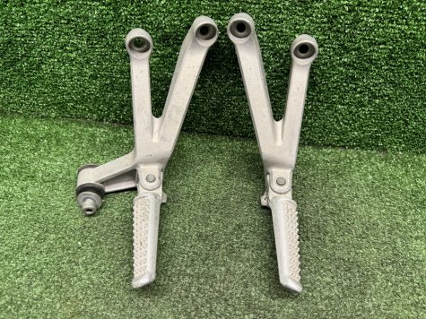 Кронштейны пассажира Honda CBR 954 SC50-1