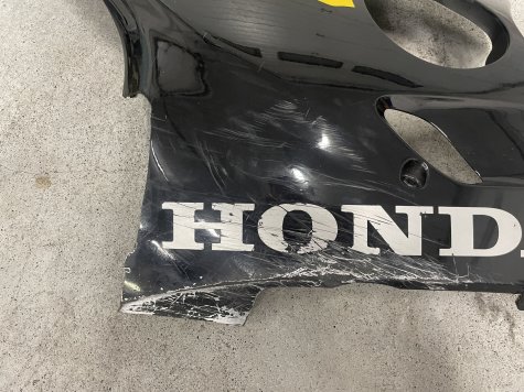Боковина левая пластик Honda CBR 600 F4 PC35 -1