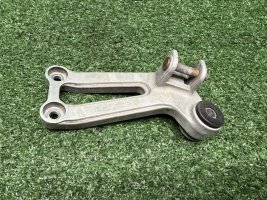 Кронштейн пассажира правый Honda CBR 750 RC27