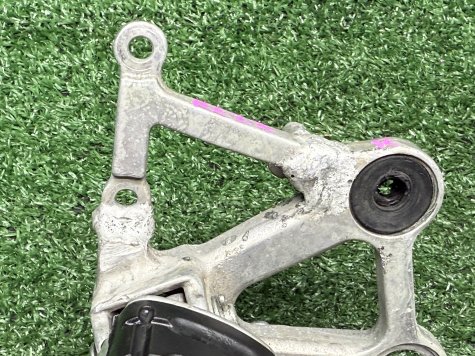 Кронштейн водителя правый Honda CBR 750 RC27-1