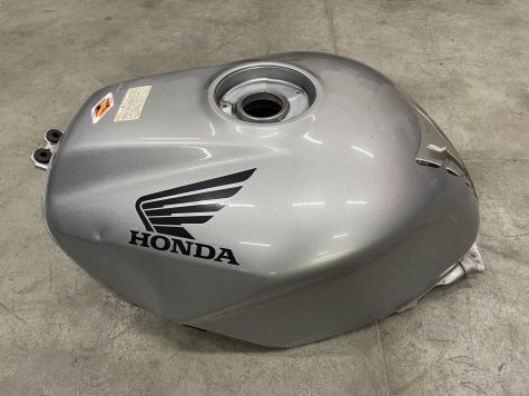 Бак Honda VFR 800 RC46 05-1