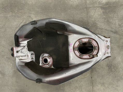 Бак Honda VFR 800 RC46 05-3