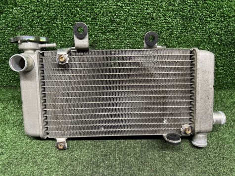 Радиатор правый Honda VTR 1000 F SC36-1