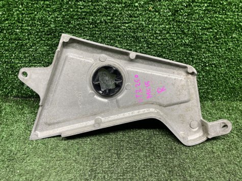 Накладка рамы правая Honda VTZ 250 MC15-1
