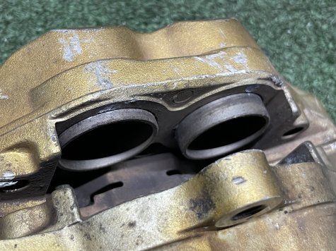 Суппорт правый Honda CBR 600 RR PC37 03-04-2