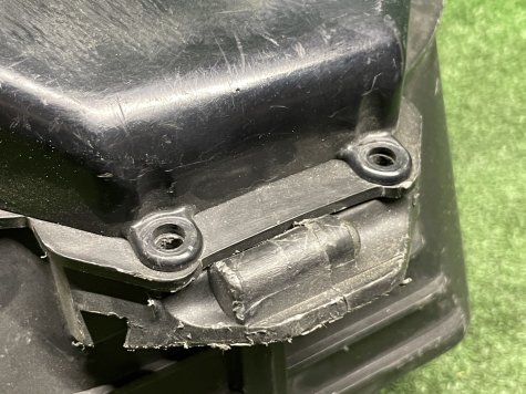 Корпус фильтра Kawasaki ZXR 400-1