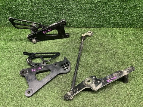 Кронштейны водителя Yamaha R6 2C0 06-07-4