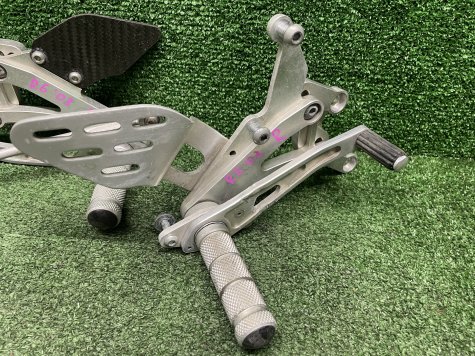 Кронштейны водителя Yamaha R6 5SL 03-05-1