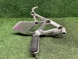 Кронштейн водителя правый Honda CBR 600 F3 PC31