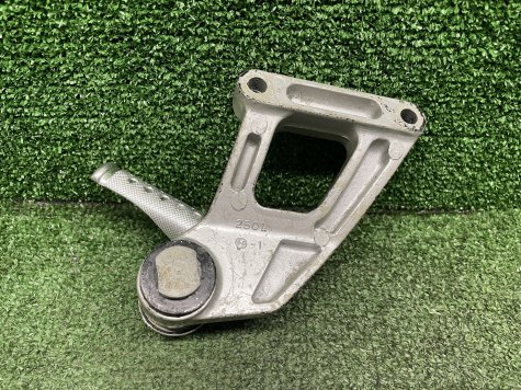 Кронштейн пассажира левый Kawasaki ZZR 400-2-1
