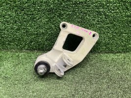 Кронштейн пассажира правый Kawasaki ZZR 400-2