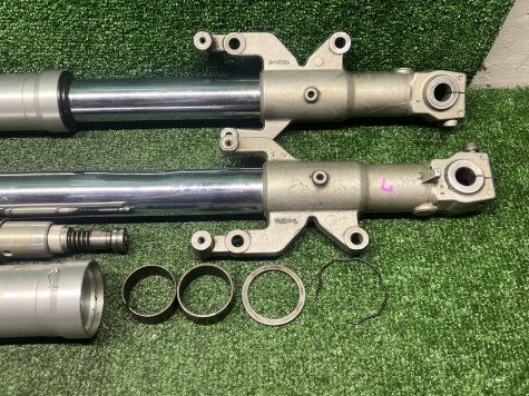 Перья вилка Yamaha YZF 1000 R Thunderace-3