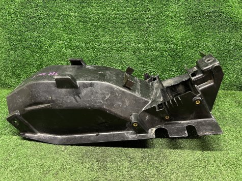 Подкрылок задний пластик Kawasaki ZZR 400-1-0