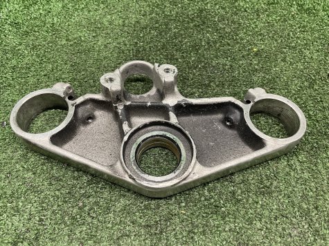 Траверса верхняя Honda VFR 400 NC30-1