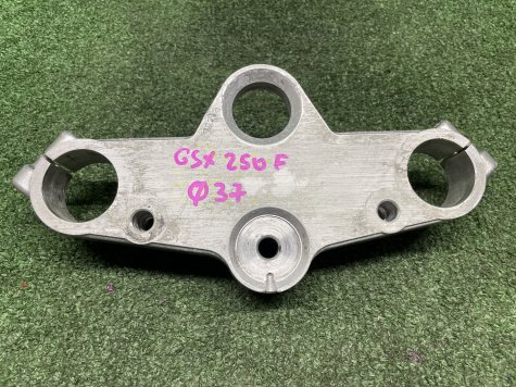 Траверса верхняя Suzuki GSX 250 F Across -0