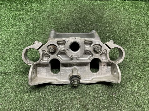Траверса верхняя Kawasaki EN 400 Vulcan-1