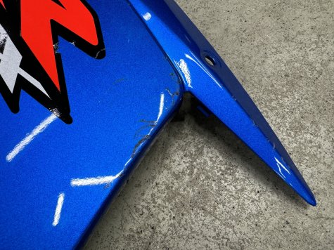 Пластик боковой левый Suzuki GSX-R 600 750 L1-2