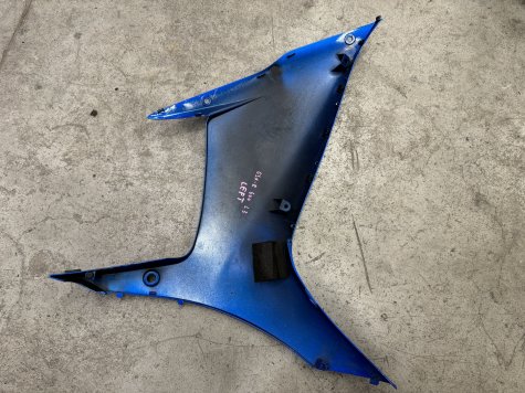 Пластик боковой левый Suzuki GSX-R 600 750 L1-4