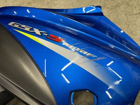 Пластик боковой правый Suzuki GSX-S 1000 F 15-20-6