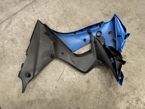 Пластик боковой правый Suzuki GSX-S 1000 F 15-20-1