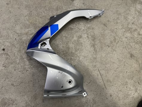 Пластик боковой правый Suzuki GSX-R 1000 L7-0