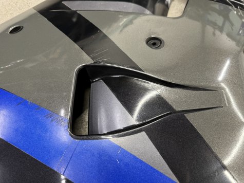 Пластик боковой правый Yamaha FZR 1000 3GM-1