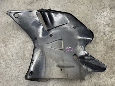 Пластик боковой правый Yamaha FZR 1000 3GM-3