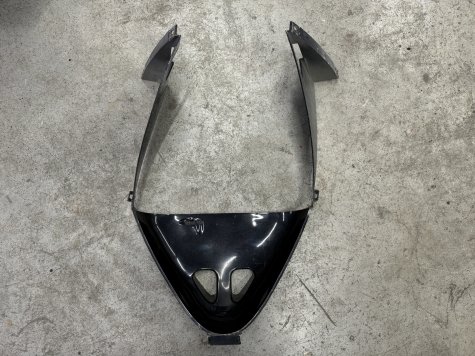 Пластик плуг середина Yamaha FZR 1000 3GM-0