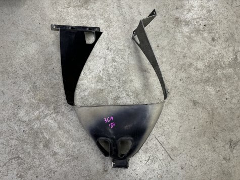 Пластик плуг середина Yamaha FZR 1000 3GM-3