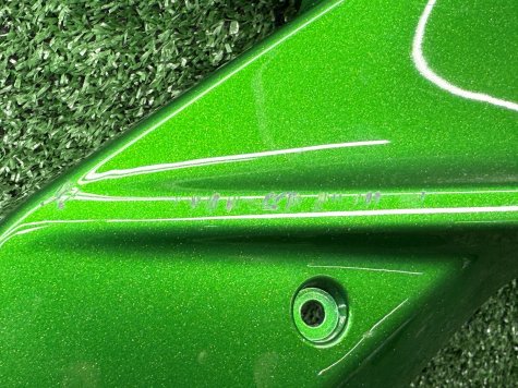 Пластик плуг правый Kawasaki Ninja H2 SX-2