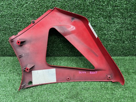 Пластик правый Honda CBR 929 SC44 -3