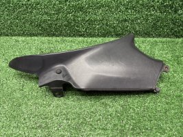 Пластик полка правая Honda CBR 1100 XX SC35 97