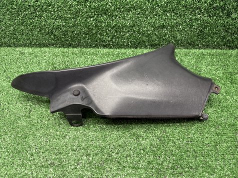 Пластик полка правая Honda CBR 1100 XX SC35 97-0