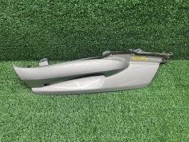 Пластик ручка правая Suzuki Skywave Burgman 250 400