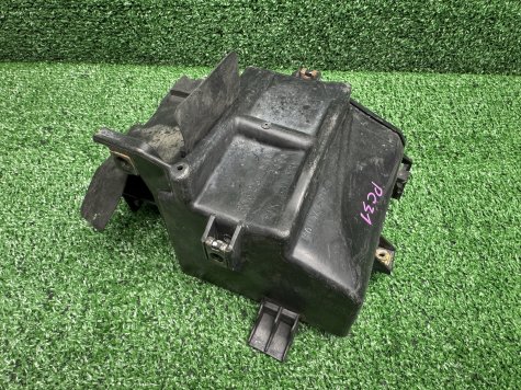 Пластик аккумулятора Honda CBR 600 F3 PC31-2