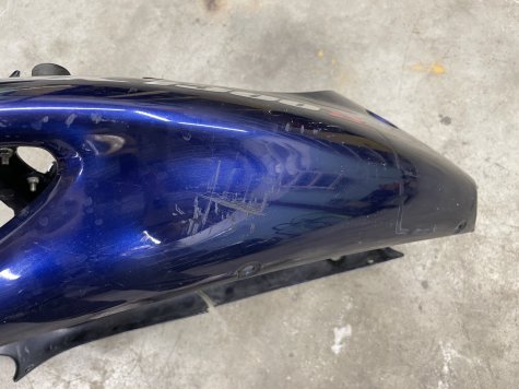 Пластик хвост Suzuki Hayabusa 1 gen-4