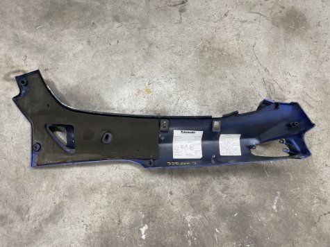 Пластик хвост правый Kawaaski ZZR 400-1 600-1-2