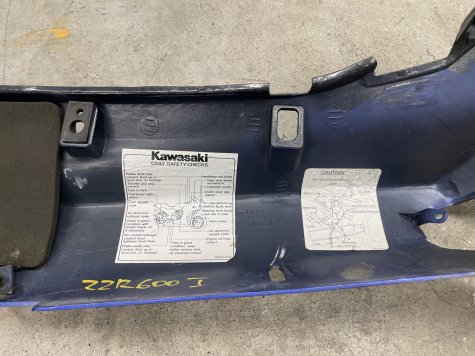 Пластик хвост правый Kawaaski ZZR 400-1 600-1-3