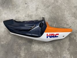 Пластик хвост правый Honda CBR 900 919 98-99 SC33