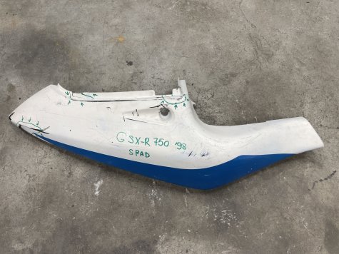 Пластик хвост правый GSX-R 600 750 98-0