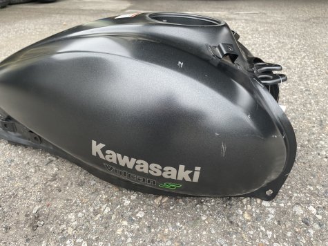 Бензобак бак Kawasaki EN 650 Vulcan S-1