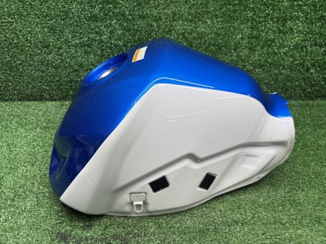 Бензобак бак Suzuki GSR 750 11-16 год-0